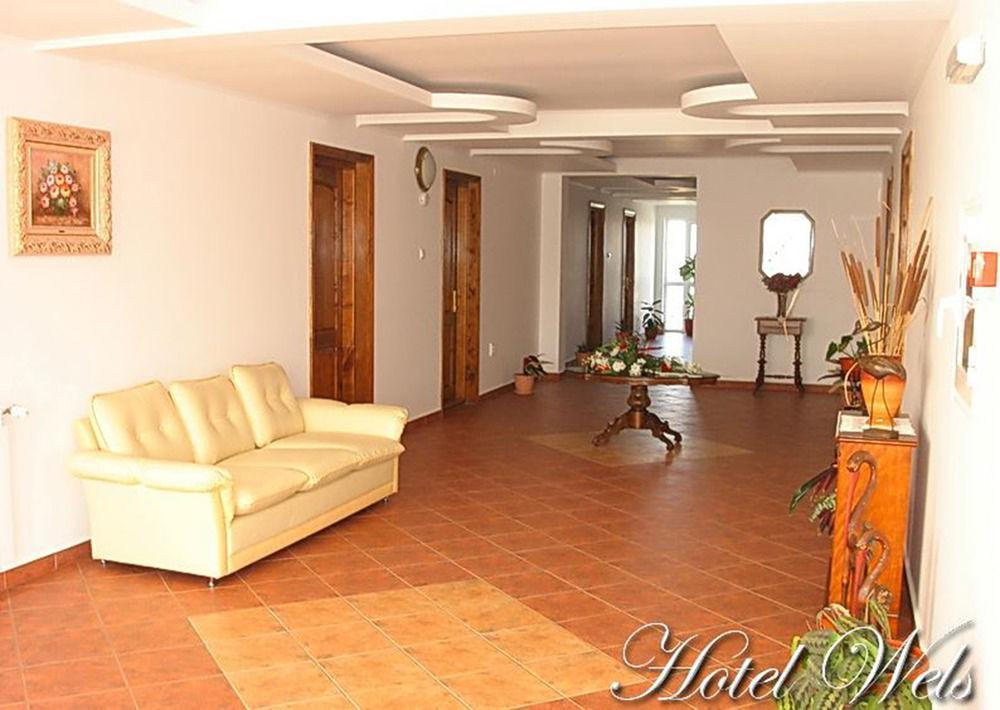 Hotel Wels Băltenii de Sus Buitenkant foto