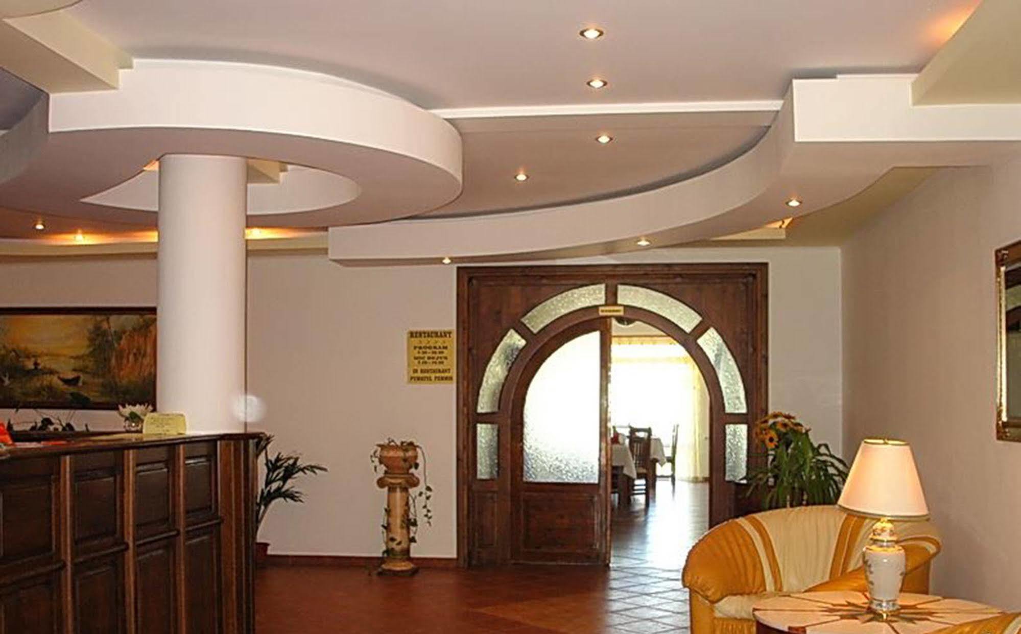 Hotel Wels Băltenii de Sus Buitenkant foto