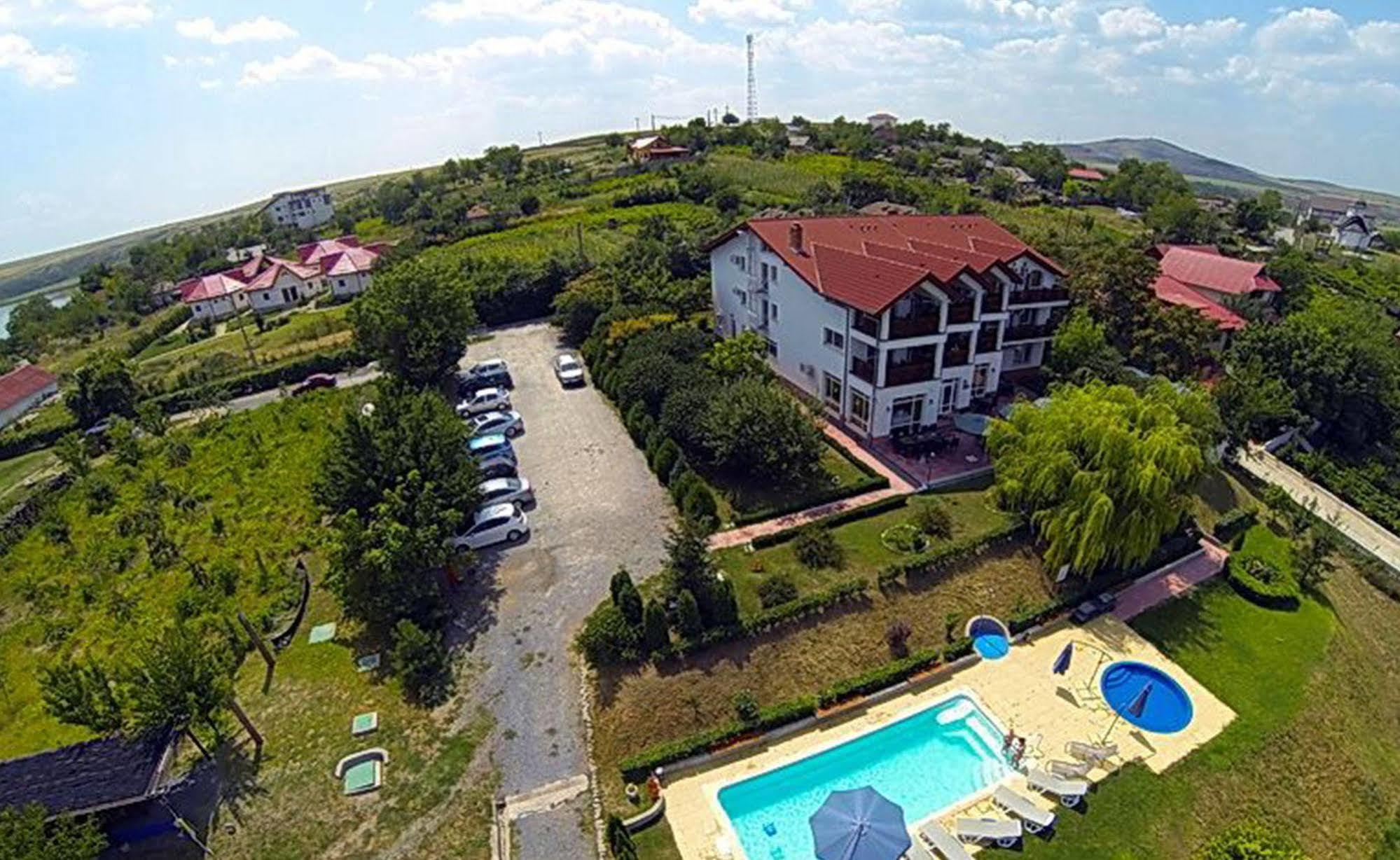 Hotel Wels Băltenii de Sus Buitenkant foto