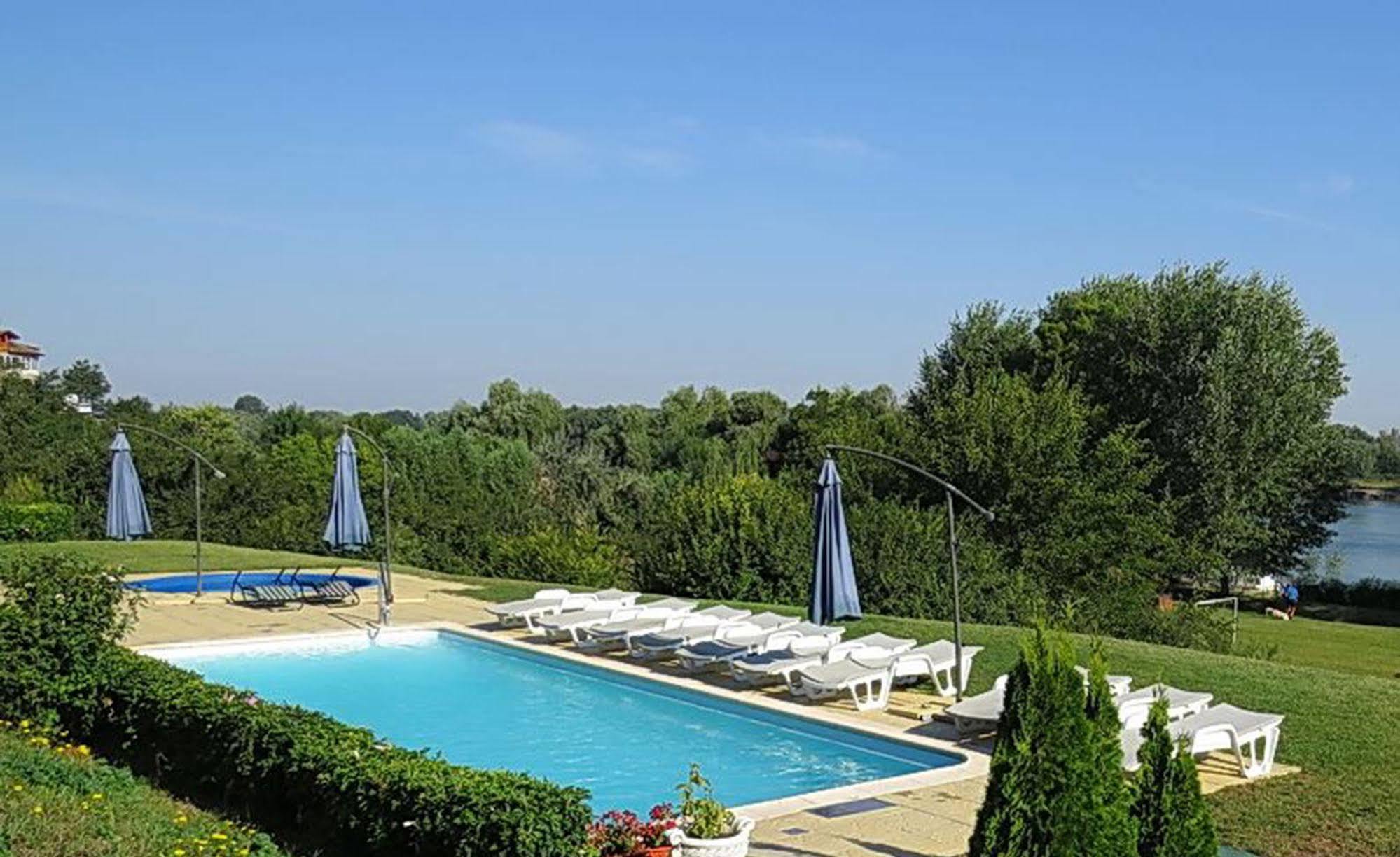 Hotel Wels Băltenii de Sus Buitenkant foto