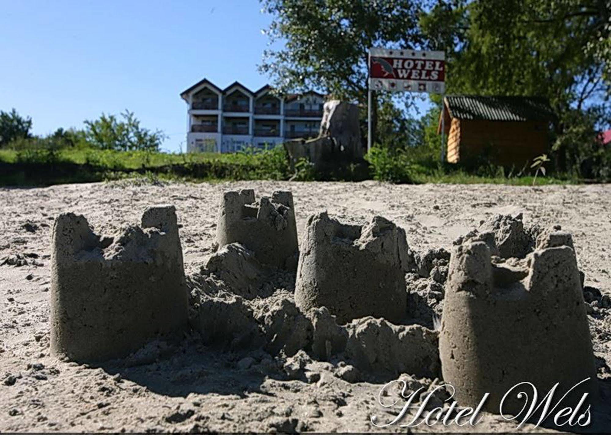 Hotel Wels Băltenii de Sus Buitenkant foto